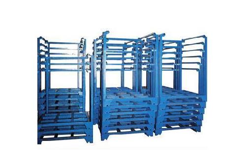 山東堆垛架在使用時(shí)要注意什么？