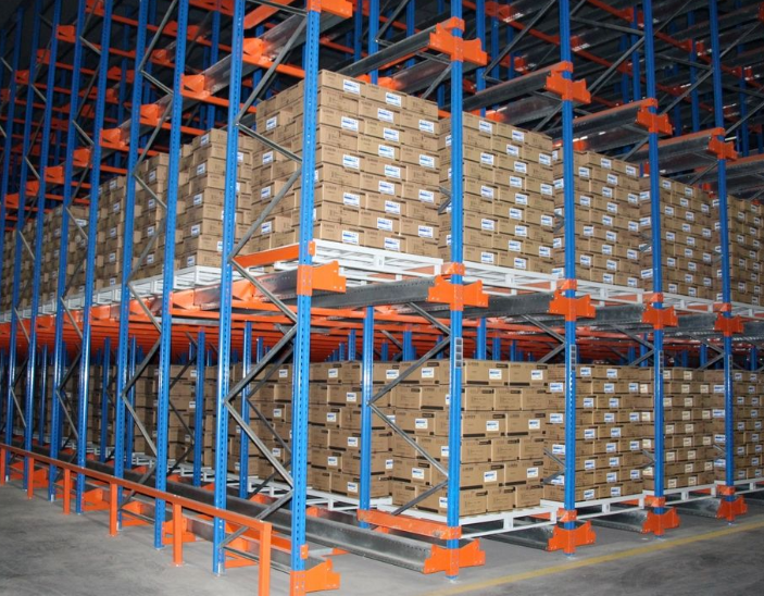 冷鏈物流貨架廠(chǎng)家：常見(jiàn)的冷鏈物流貨架類(lèi)型